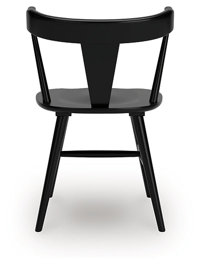 Gretlynn Dining Table and 4 Chairs