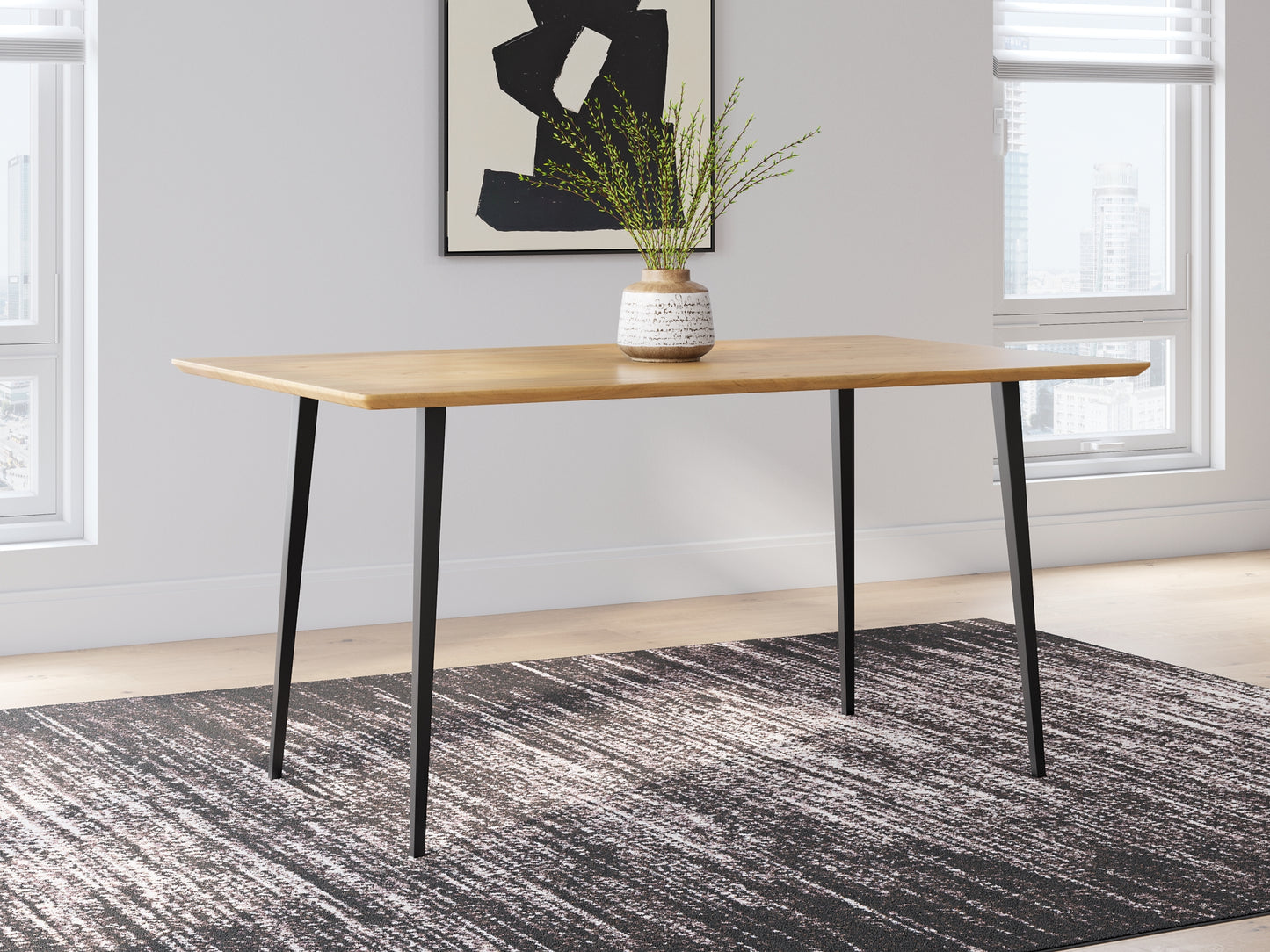 Gretlynn Dining Table and 4 Chairs