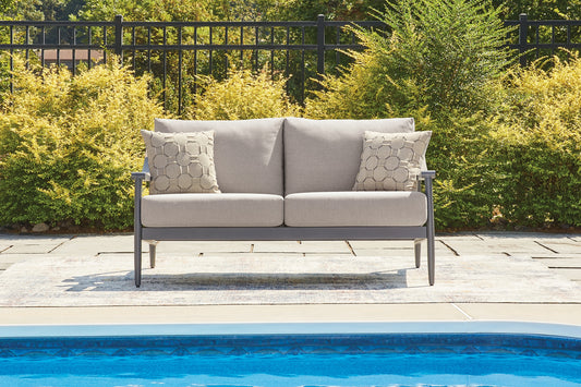 Ocean Beach Loveseat w/Cushion